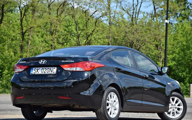 Hyundai Elantra cena 29900 przebieg: 142000, rok produkcji 2011 z Węgorzewo małe 631